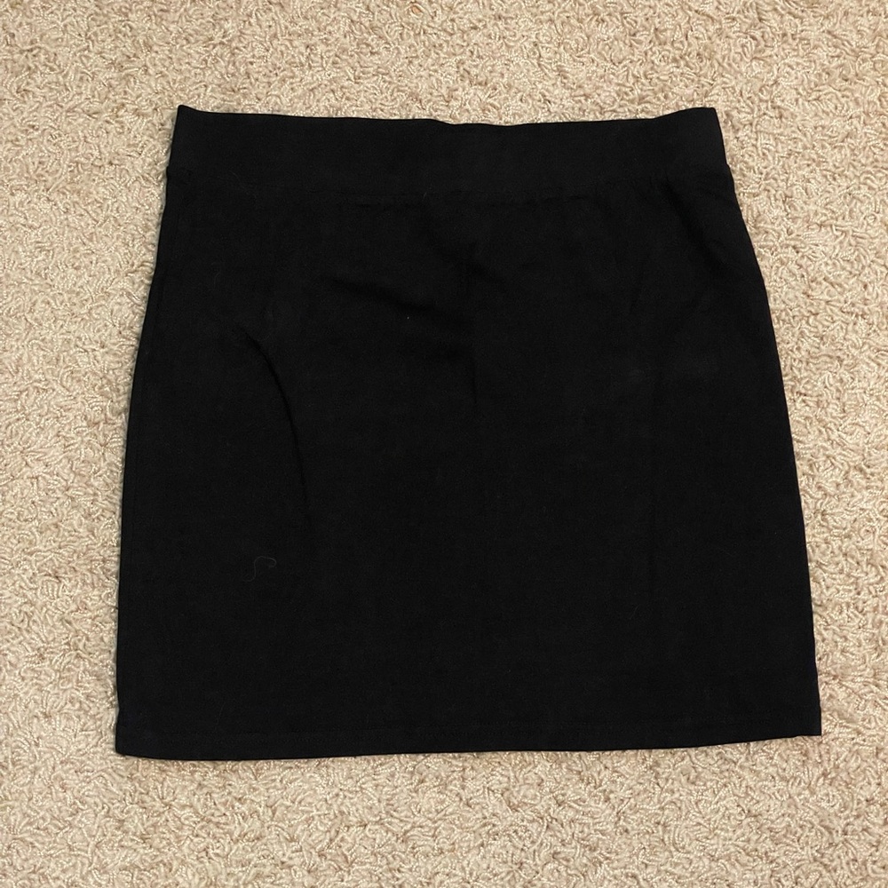 NWOT Divided Women’s Skirt Size XS